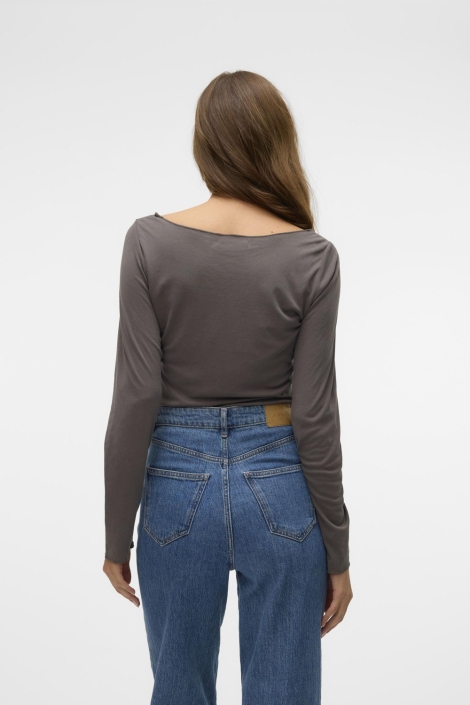 Vero Moda grijze dames t-shirt | Model achteraanzicht