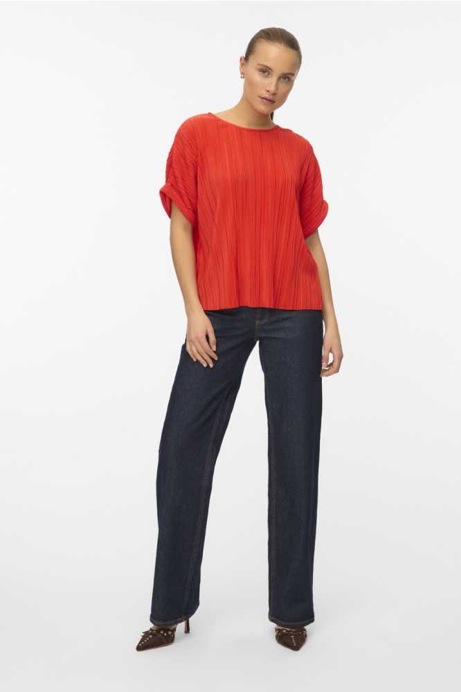 Vero Moda rode dames t-shirt | Model vooraanzicht