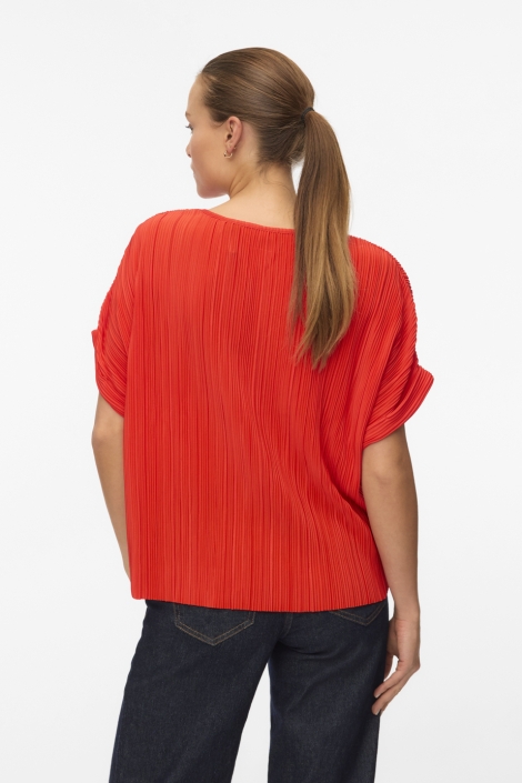 Vero Moda rode dames t-shirt | Model achteraanzicht