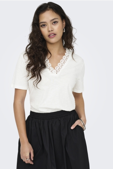 Jacqueline de Yong T-shirt JDYSALVA LIFE S/S V-NECK TOP JRS DI 15351484 CLOUD DANCER
