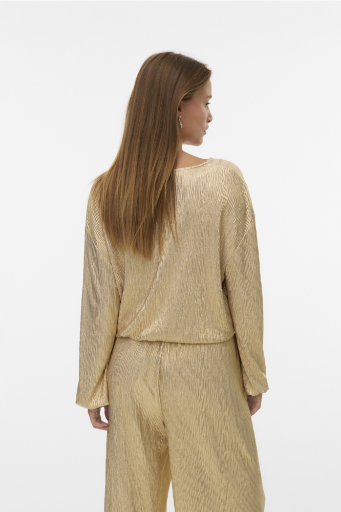 Vero Moda gouden dames t-shirt | Model achteraanzicht