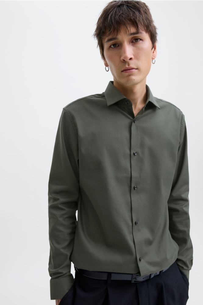Jack & Jones groene heren overhemd | Model vooraanzicht