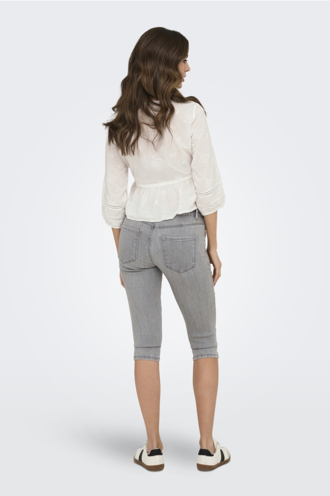 Only witte dames blouse | Model achteraanzicht