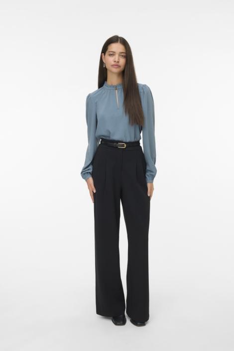Vero Moda blauwe dames blouse | Model vooraanzicht