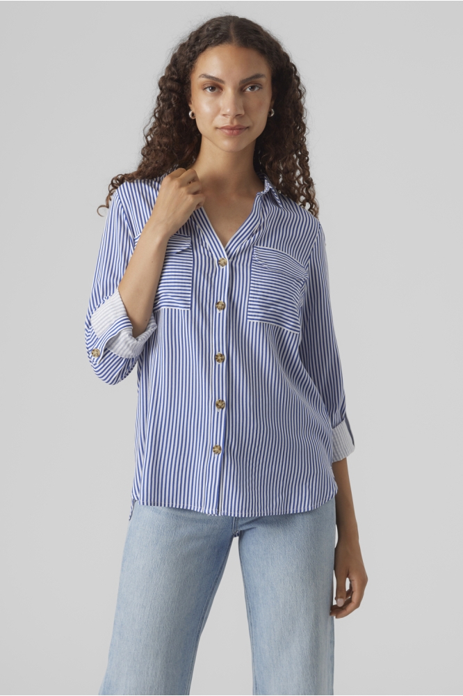 Vero Moda blauwe dames blouse | Model vooraanzicht