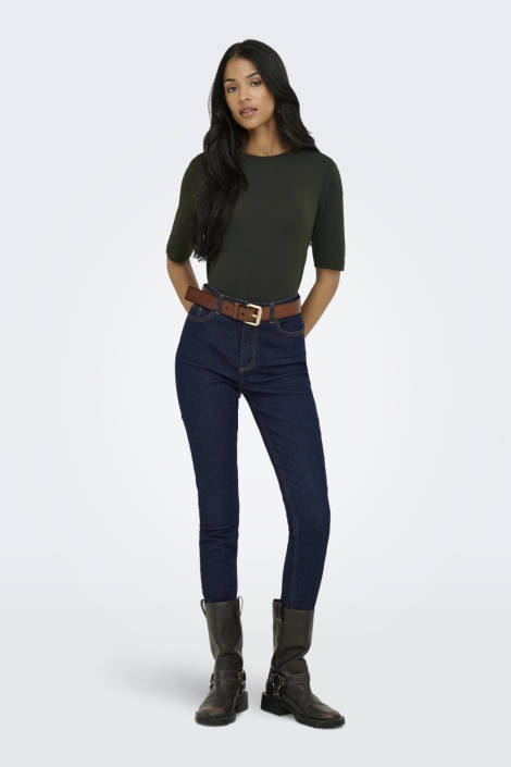 Jacqueline de Yong groene dames t-shirt | Model