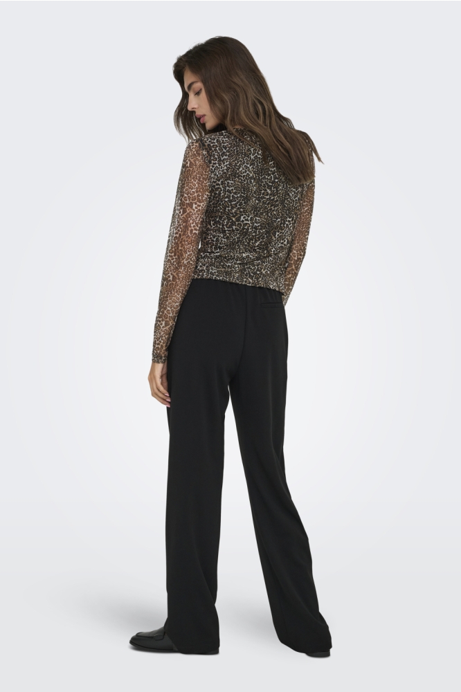 Only camel dames t-shirt | Model
