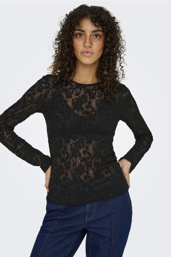 Only zwarte dames t-shirt | Model vooraanzicht