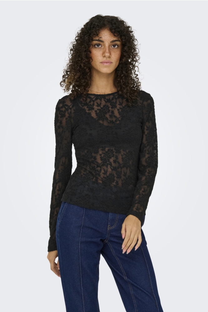 Only zwarte dames t-shirt | Model vooraanzicht