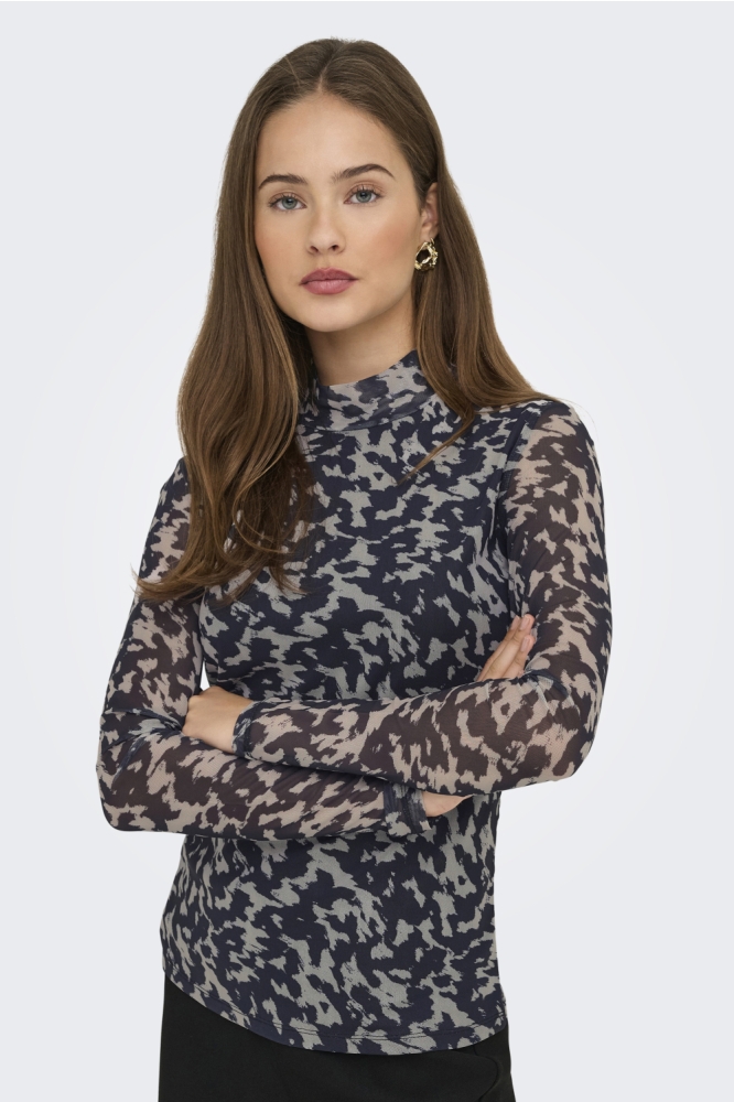Only blauwe dames t-shirt | Model vooraanzicht
