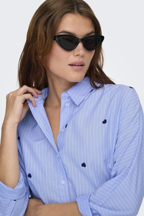 Only blauwe dames blouse | Close up