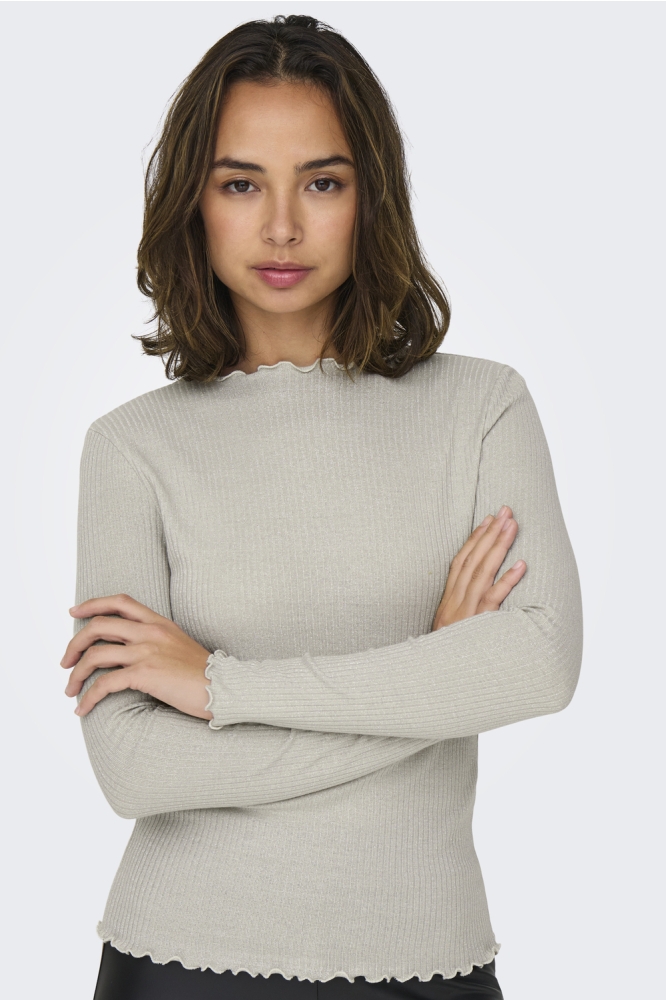 Only beige dames t-shirt | Model vooraanzicht