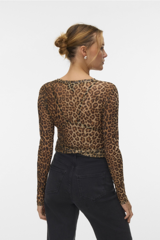 Vero Moda camel dames t-shirt | Model achteraanzicht