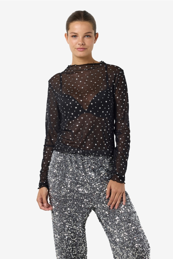 Noisy may zwarte dames top | Model vooraanzicht