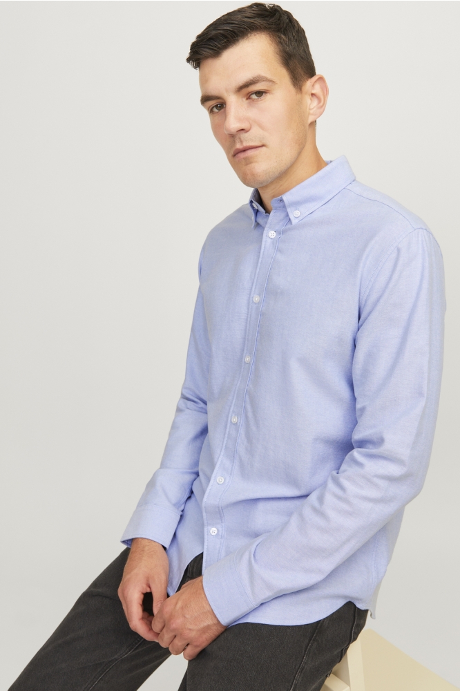 JJ Rebel blauwe heren overhemd | Model zijaanzicht