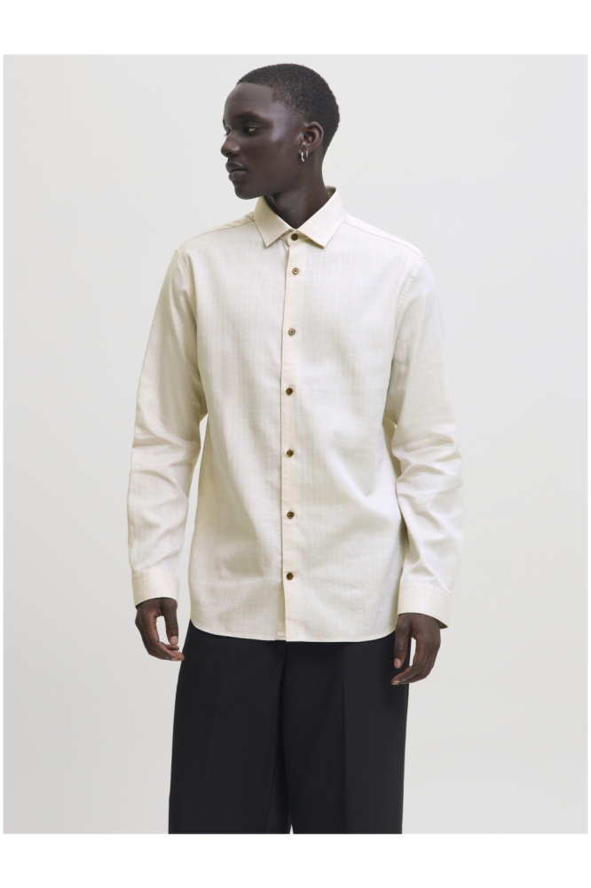 Jack & Jones beige heren overhemd | Model vooraanzicht