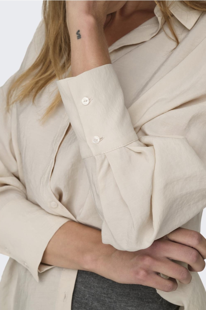 Only ecru dames blouse | Close up