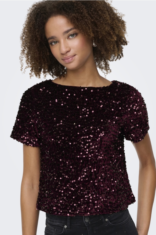 Only bordeaux dames t-shirt | Model vooraanzicht