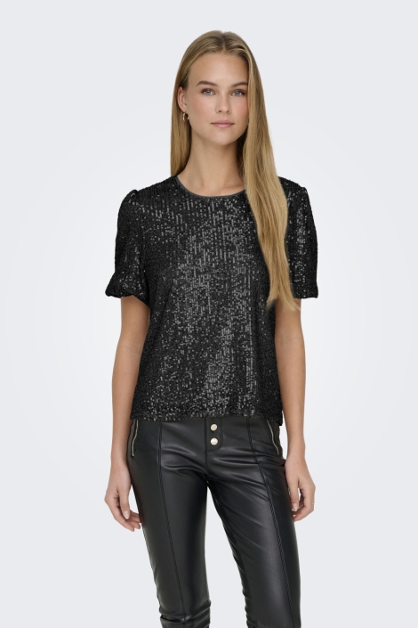 Only zwarte dames t-shirt | Model vooraanzicht