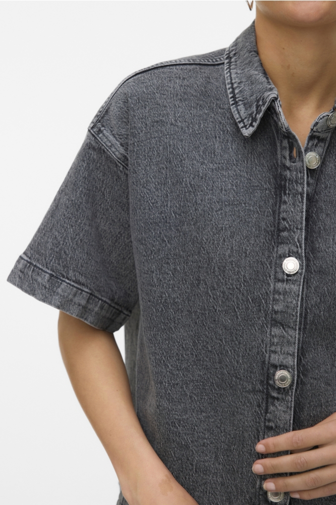 Vero Moda grijze dames blouse | Close up