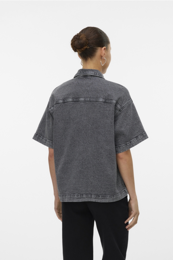 Vero Moda grijze dames blouse | Model achteraanzicht
