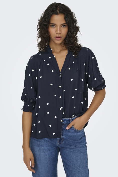 Only blauwe dames blouse | Model vooraanzicht