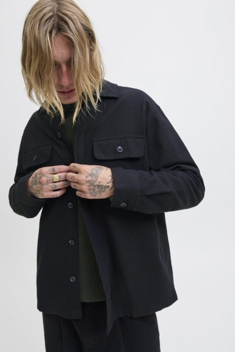 Jack & Jones zwarte heren overhemd | Model vooraanzicht