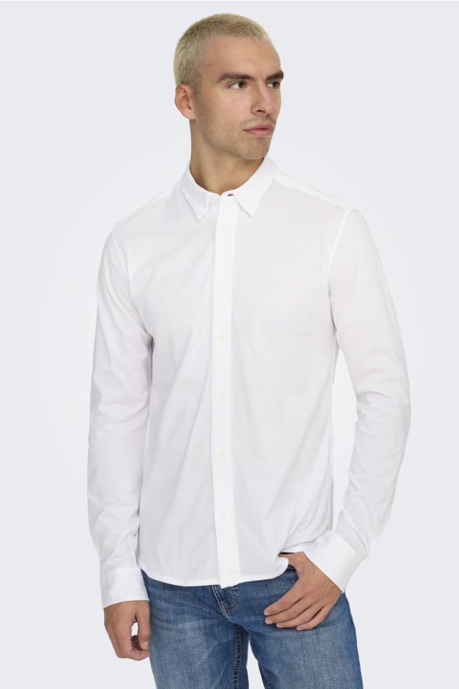 Only & Sons witte heren overhemd | Model vooraanzicht