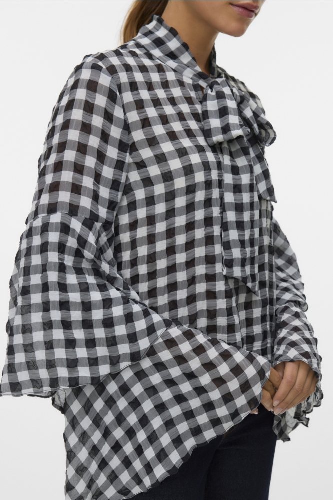 Vero Moda zwarte dames blouse | Close up