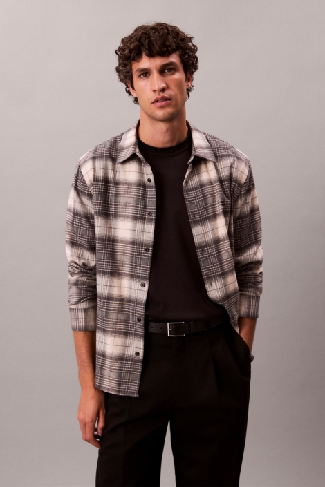 Calvin Klein grijze heren overhemd | Model vooraanzicht