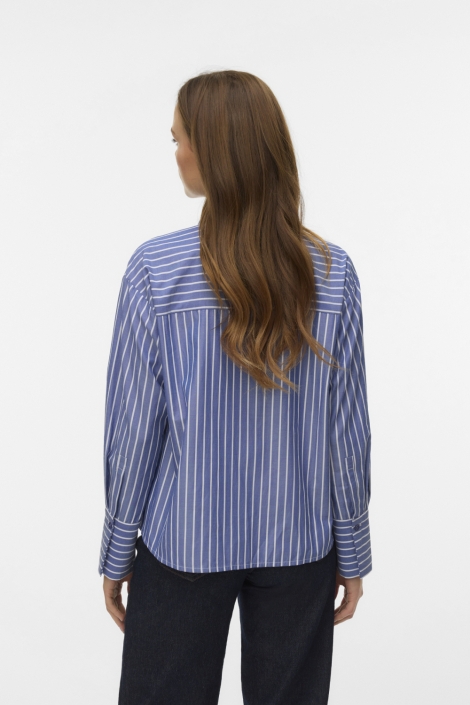 Vero Moda blauwe dames blouse | Model achteraanzicht