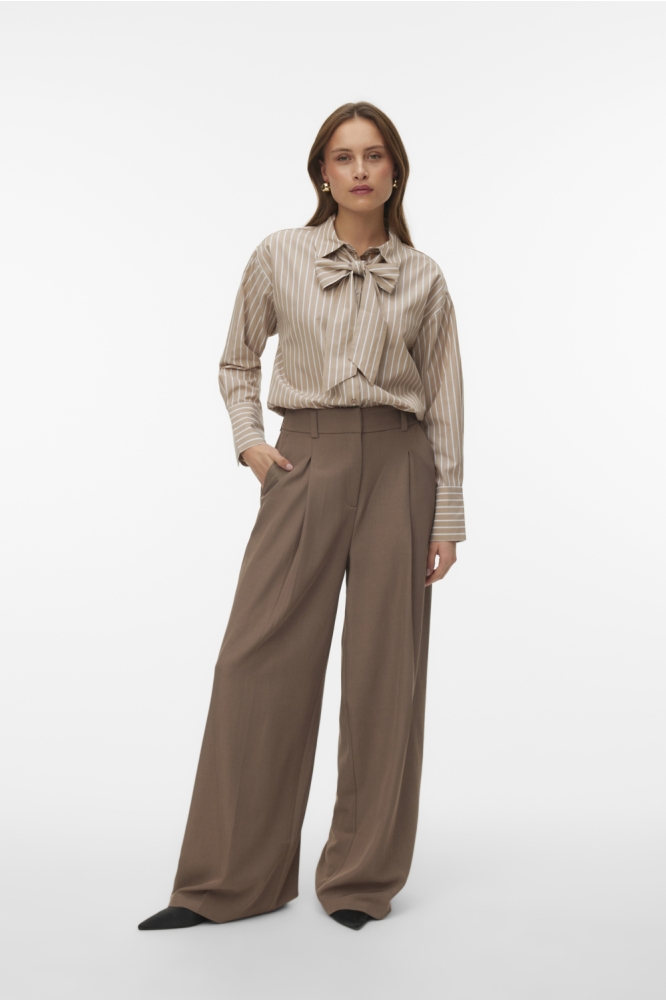 Vero Moda camel dames blouse | Model