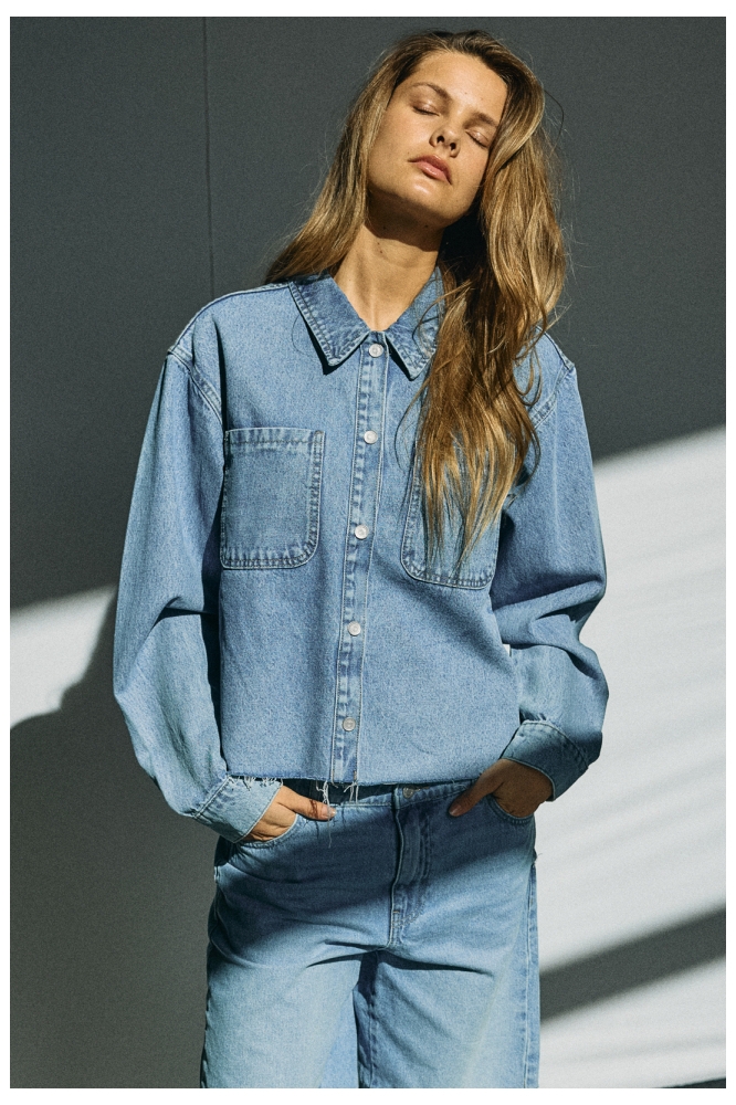 Noisy may blauwe dames jas | Model vooraanzicht