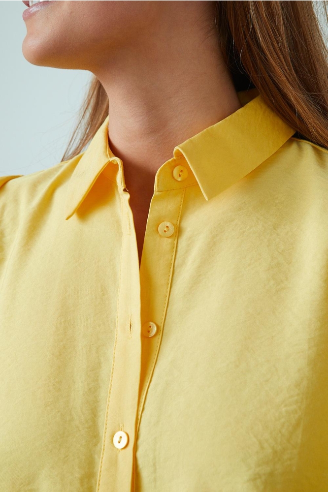SisterS point gele dames blouse | Close up