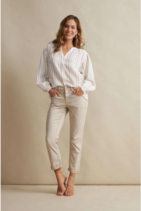 Button blouse shop