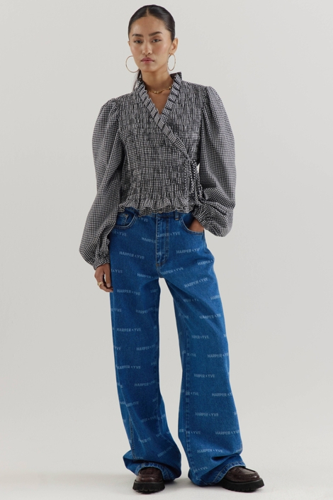 Harper & Yve zwarte dames blouse | Model
