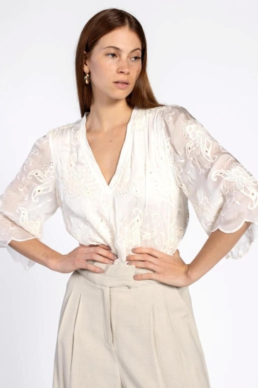 Aaiko Blouse MARISHA SE 501 110107 CREME
