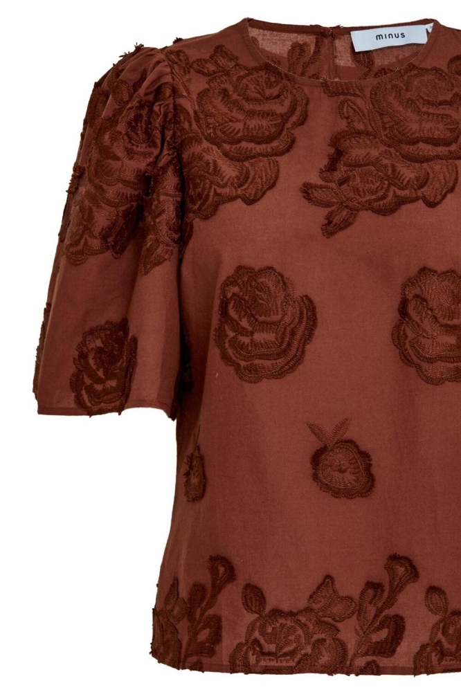 Minus bruine dames blouse | Close up