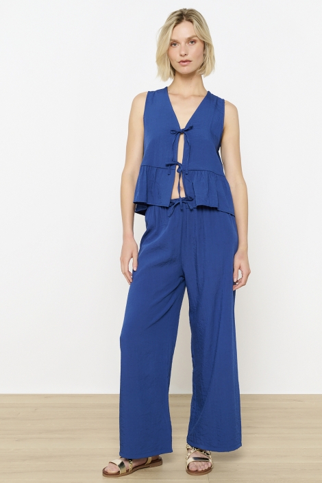 LolaLiza blauwe dames blouse | Model