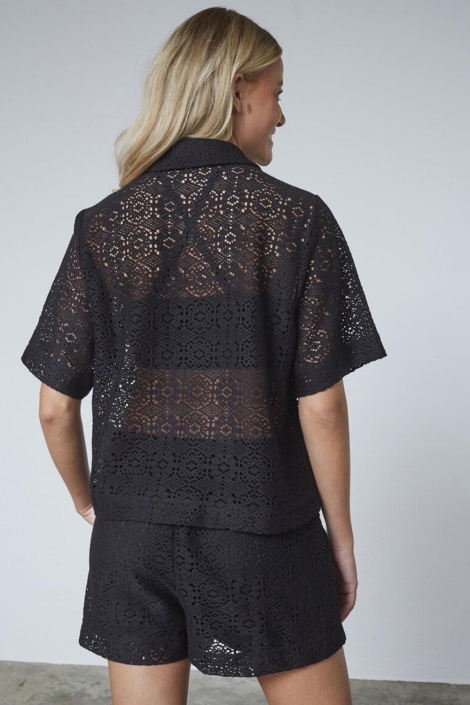 SisterS point zwarte dames blouse | Model achteraanzicht