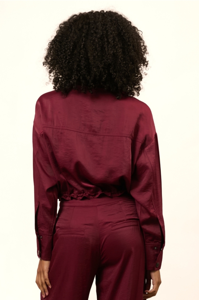Lofty Manner bordeaux dames blouse | Model achteraanzicht