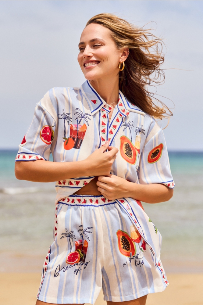 LolaLiza witte dames blouse | Model vooraanzicht