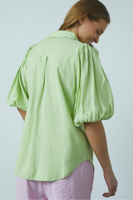 SisterS point groene dames blouse | Model achteraanzicht