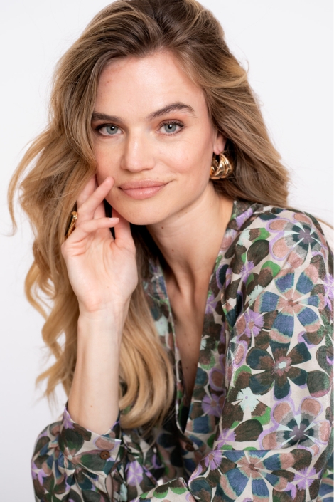 Geisha paarse dames blouse | Close up