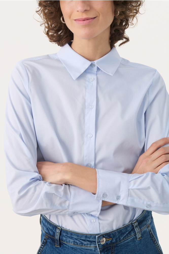 Part Two blauwe dames blouse | Model vooraanzicht