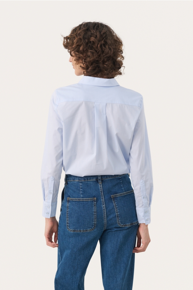 Part Two blauwe dames blouse | Model achteraanzicht