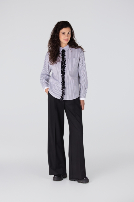 Juffrouw Jansen zwarte dames blouse | Model