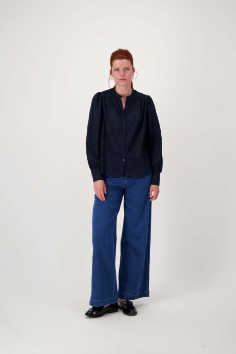 Zusss blauwe dames blouse | Model