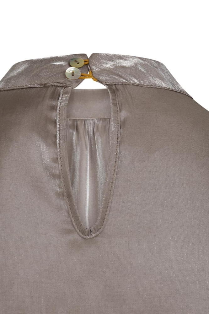 Kimara taupe dames blouse | Close up