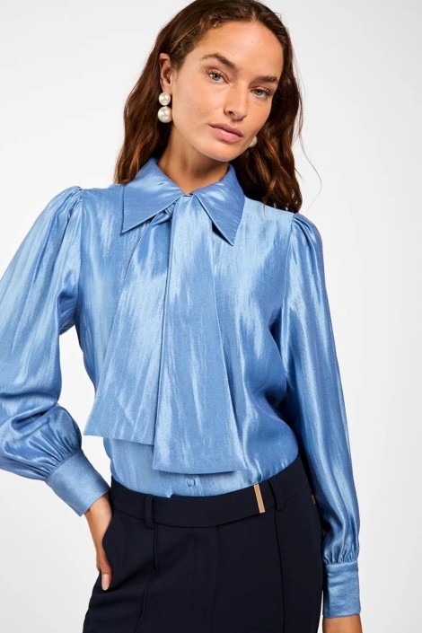 Aaiko blauwe dames blouse | Close up